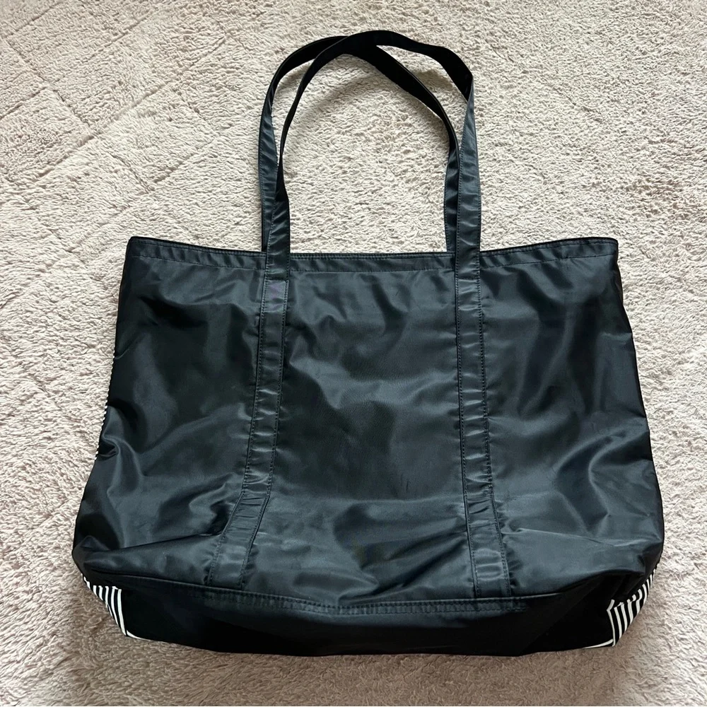 Walt Disney World Striped‎ Mickey Mouse Disney Parks Tote Bag